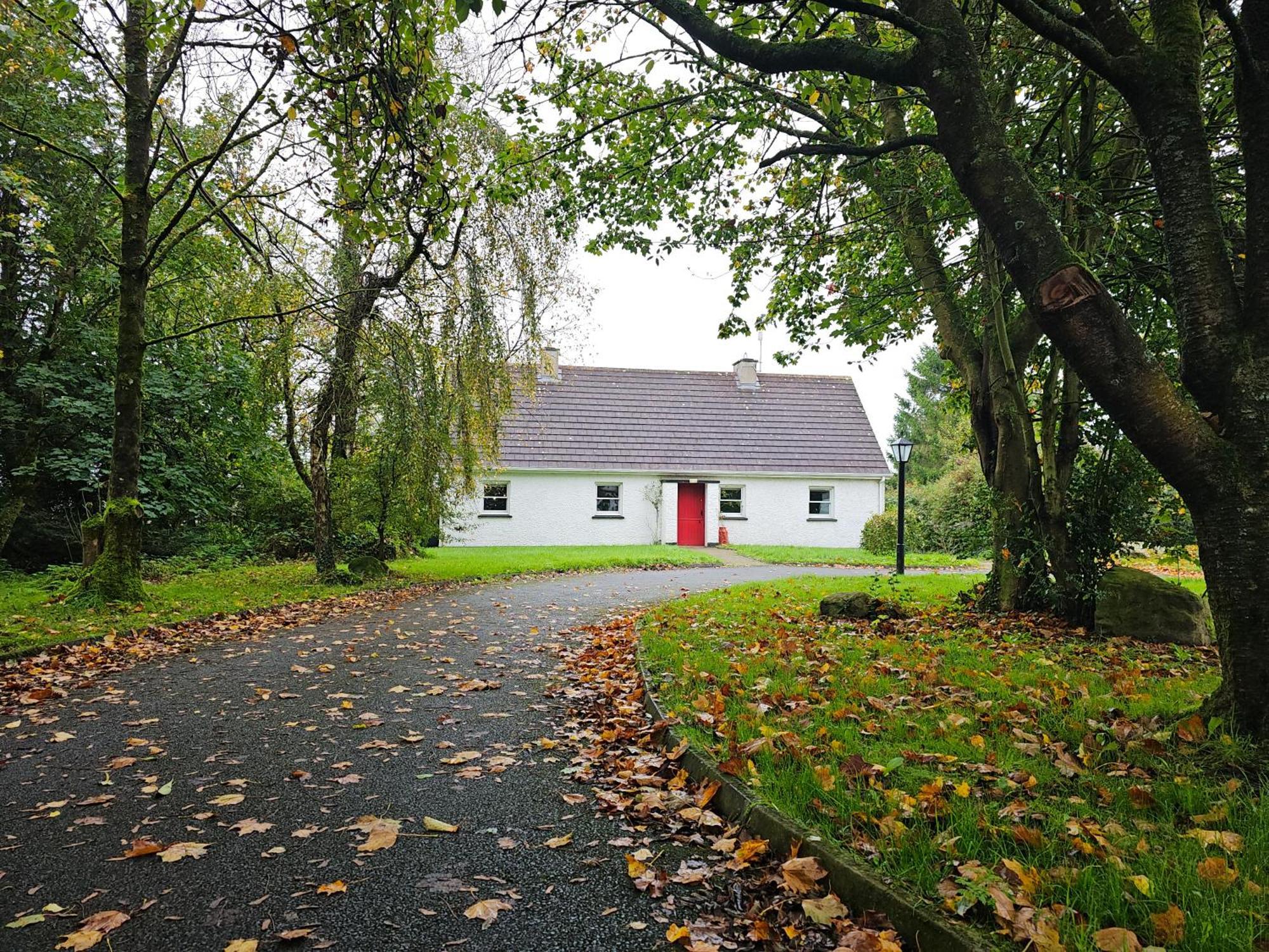 Longford Holiday Red Rose Self Catering Cottage エクステリア 写真